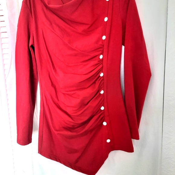 Vessos Maroon Cowl Neck Ruched Button Front Asymmetrical Hem Women Top Size M - Picture 5 of 9